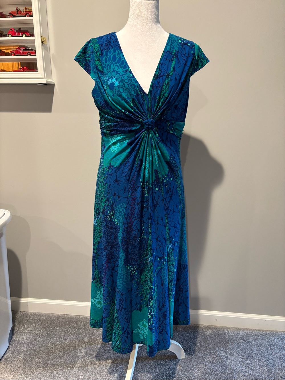 Jones Wear Teal and Navy Twist-Knot Maxi Dress